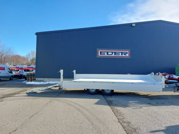 Humbaur HBT 106224 BS Tandem Hochlader von der Seite